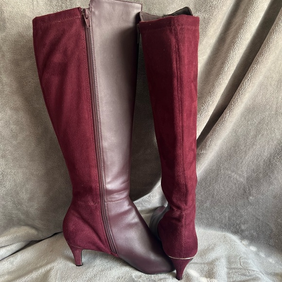 Alfani Women’s US 8.5 Hakuu Zipper Boot with pointed toe in Dark Berry - Picture 2 of 9